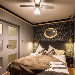 Apartment Unique 250m From The Charles Bridge