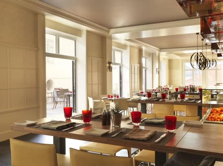 Four Seasons Hotel Prague 5*,