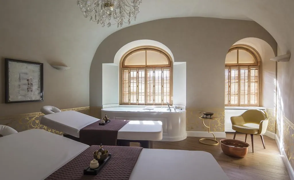 *****  Four Seasons Hotel Prague Czech Republic
